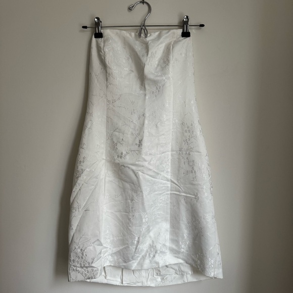 NWT | Reformation | Gabby Dress | White Strapless Mini Dress | Size 8 - Picture 2 of 9